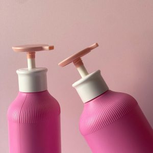 chai hdpe hong dam soc voi nhan dep hong 500ml 8