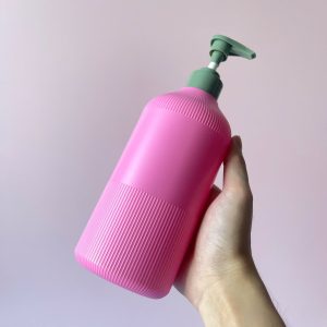 chai hdpe hong dam soc voi nhan xanh dam 500ml 6