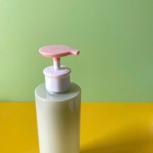 chai voi nhan dep hong vai ngang day bau 500ml 6