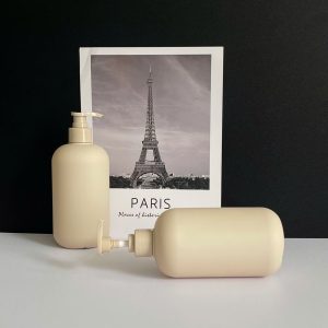 chai hdpe nau tron voi nhan nau nham 500ml 2