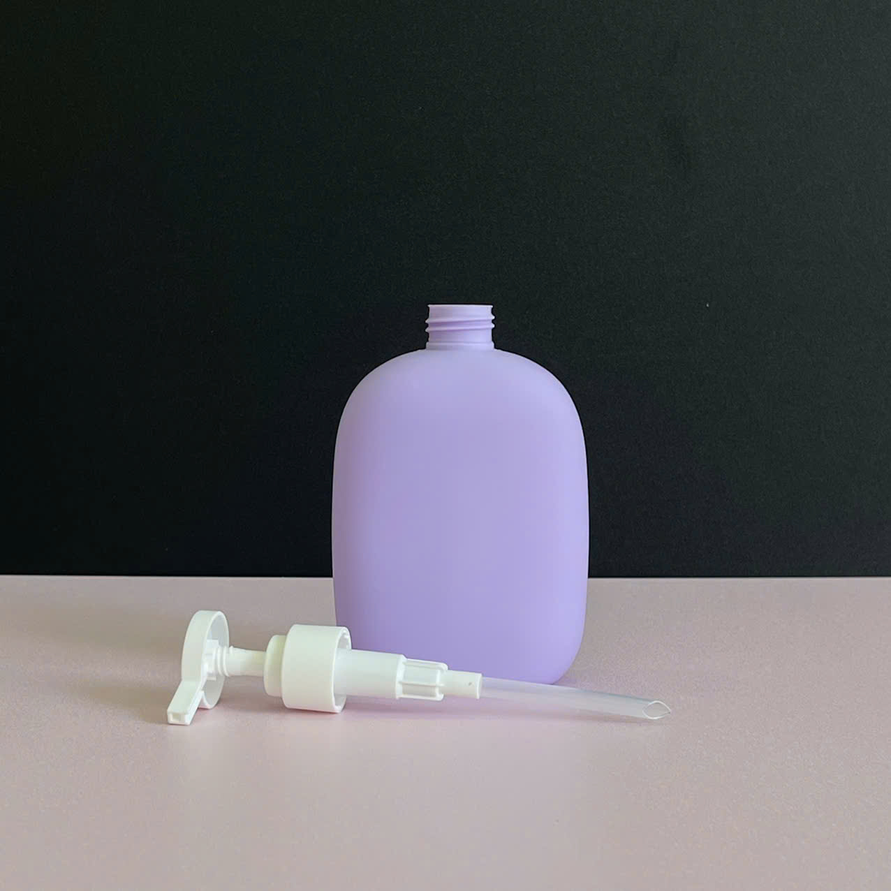 chai-hdpe-tim-tron-voi-nhan-trang-3 chai hdpe tim tron voi nhan trang 3