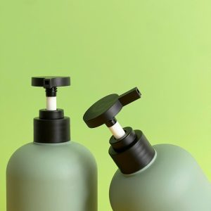 chai hdpe xanh dam nap bat den nham 7