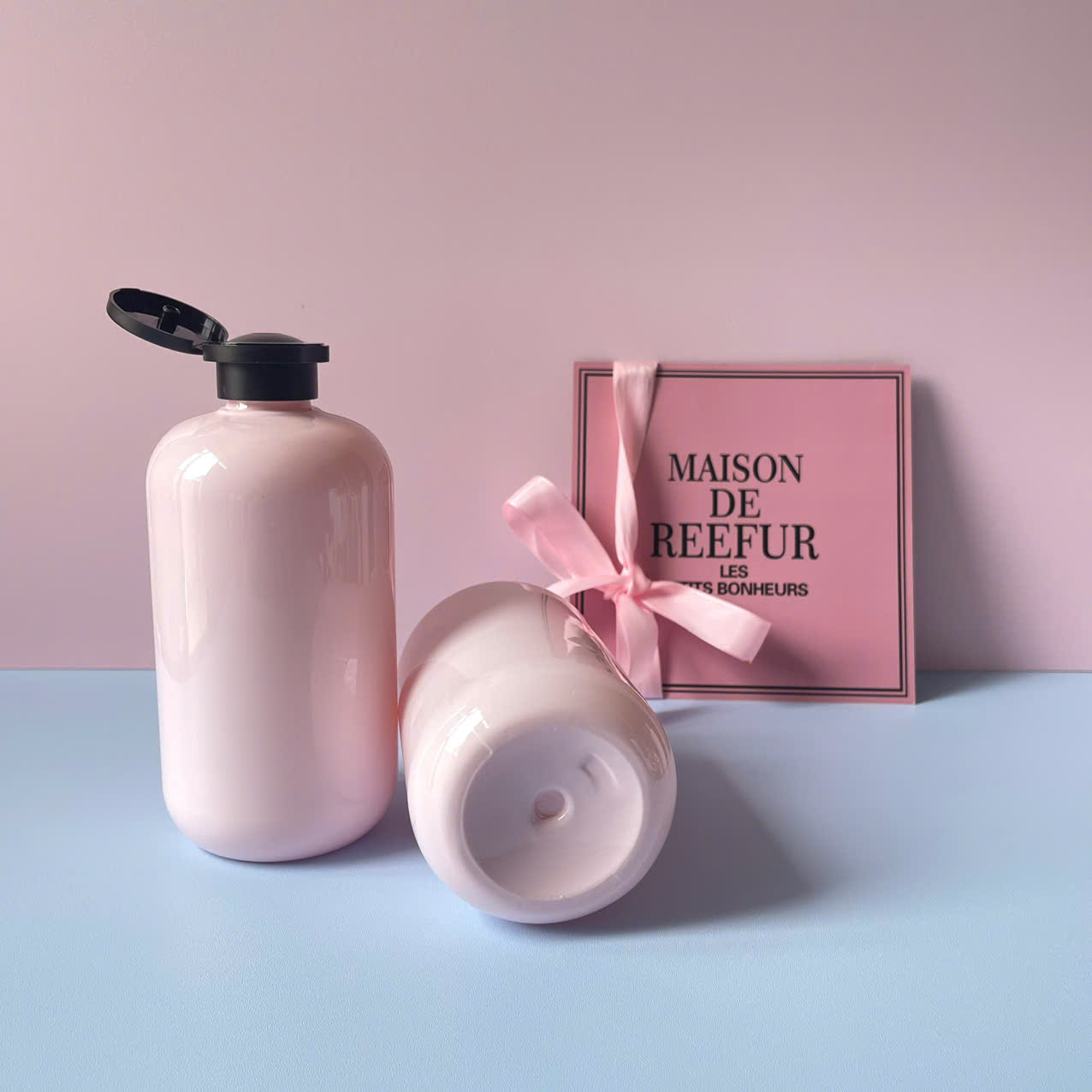 chai-pet-hong-nap-bat-den-nham-4 chai pet hong nap bat den nham 4