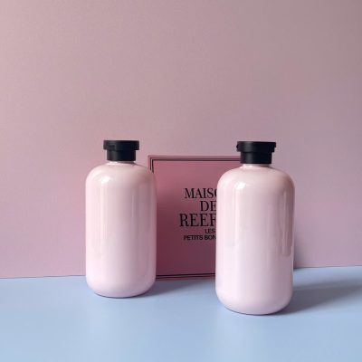 Chai nhựa PET hồng tròn nắp bật đen nhám 500ml