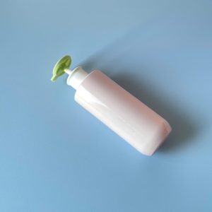 chai pet hong vai ngang day bau voi dep xanh 500ml 2