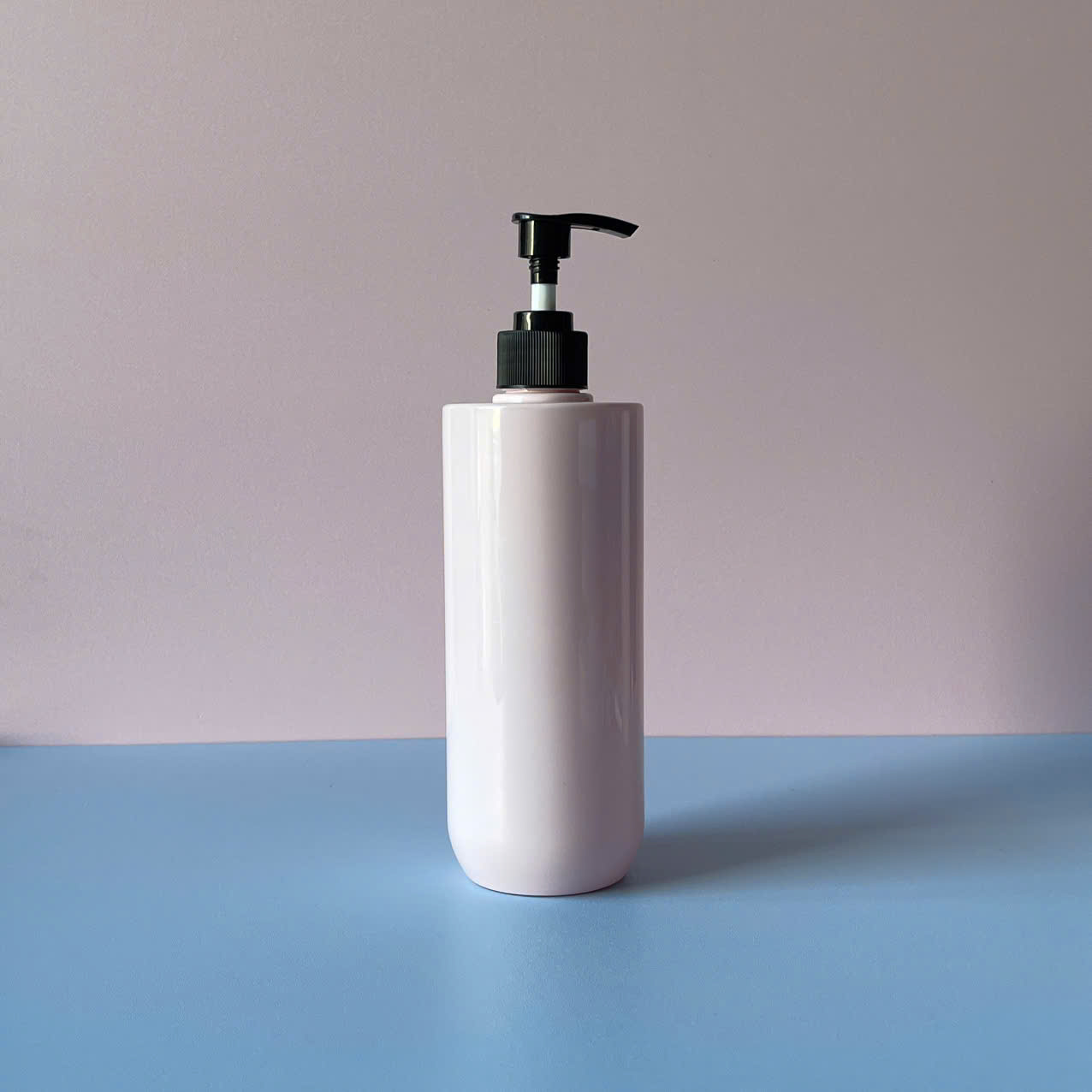 chai-pet-hong-vai-ngang-voi-nhan-soc-den-500ml-4 chai pet hong vai ngang voi nhan soc den 500ml 4