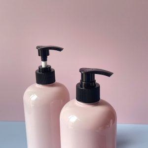 chai pet hong voi nhan soc den 500ml 4