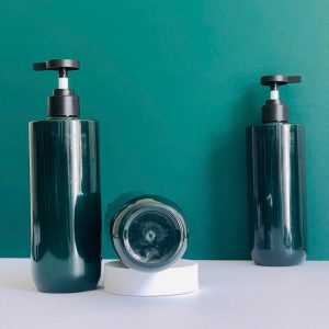 chai pet xanh ngoc vai ngang voi nhan den nham 500ml 6