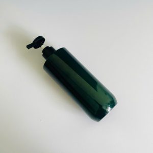 chai pet xanh ngoc vai ngang voi nhan den nham 500ml 8